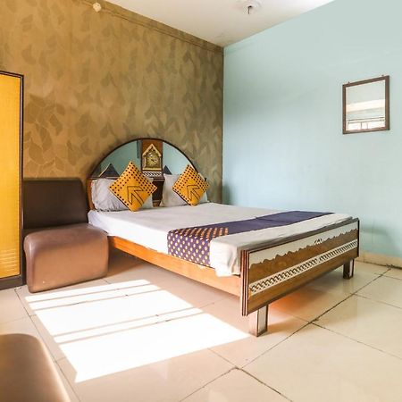Spot On 10470 Hollywood Joka Otel Bhasa Dış mekan fotoğraf