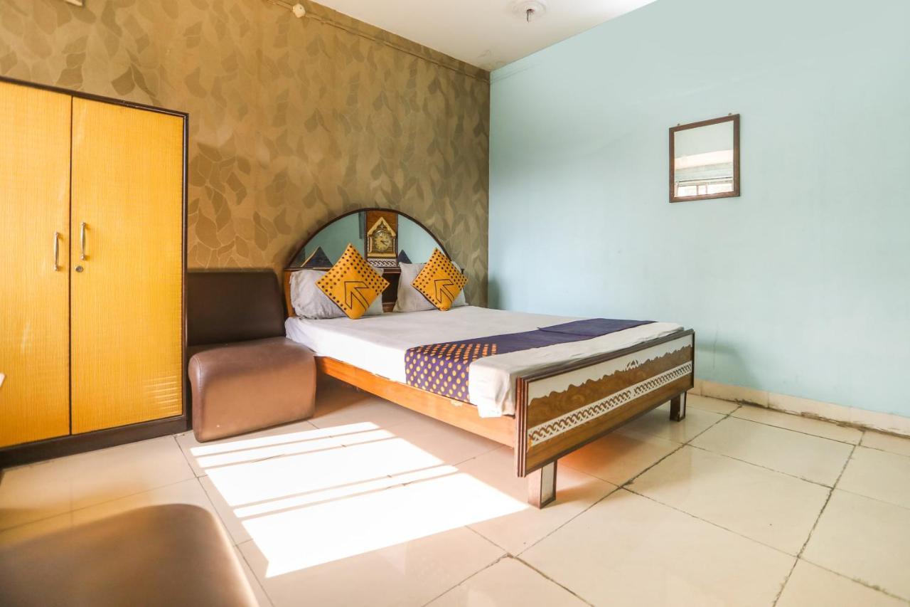 Spot On 10470 Hollywood Joka Otel Bhasa Dış mekan fotoğraf
