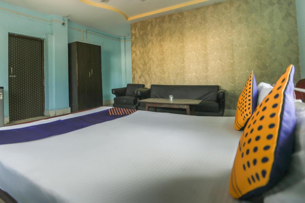 Spot On 10470 Hollywood Joka Otel Bhasa Dış mekan fotoğraf